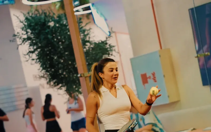 Padel Clothing: Fabric, Layers and Indoor Court Comfort